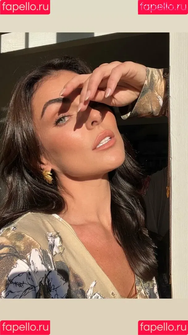 Serinda Swan / serindaswan Onlyfans Photo Gallery 