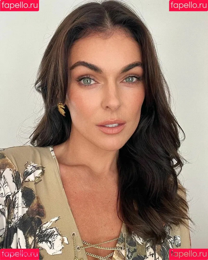 Serinda Swan / serindaswan Onlyfans Photo Gallery 