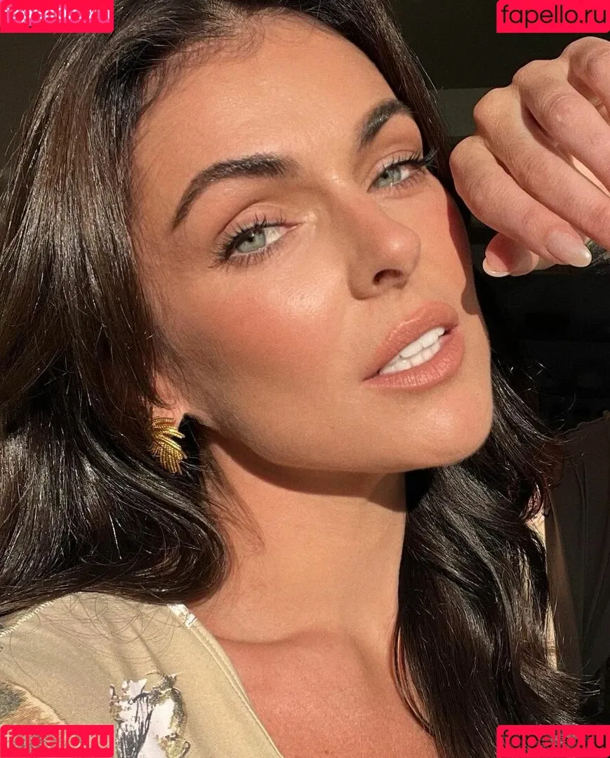 Serinda Swan / serindaswan Onlyfans Photo Gallery 