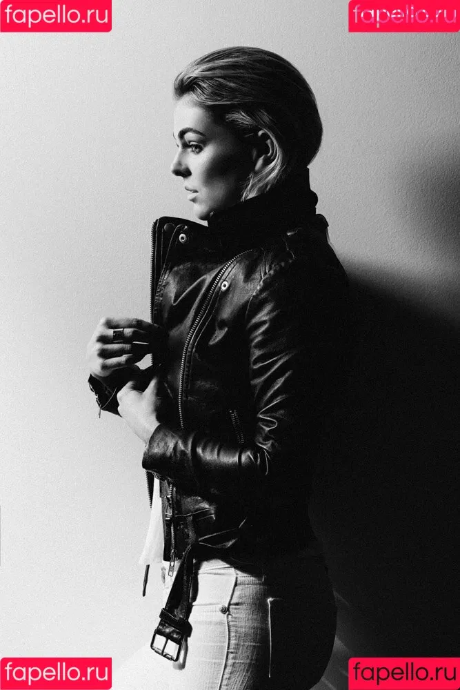Serinda Swan / serindaswan Onlyfans Photo Gallery 
