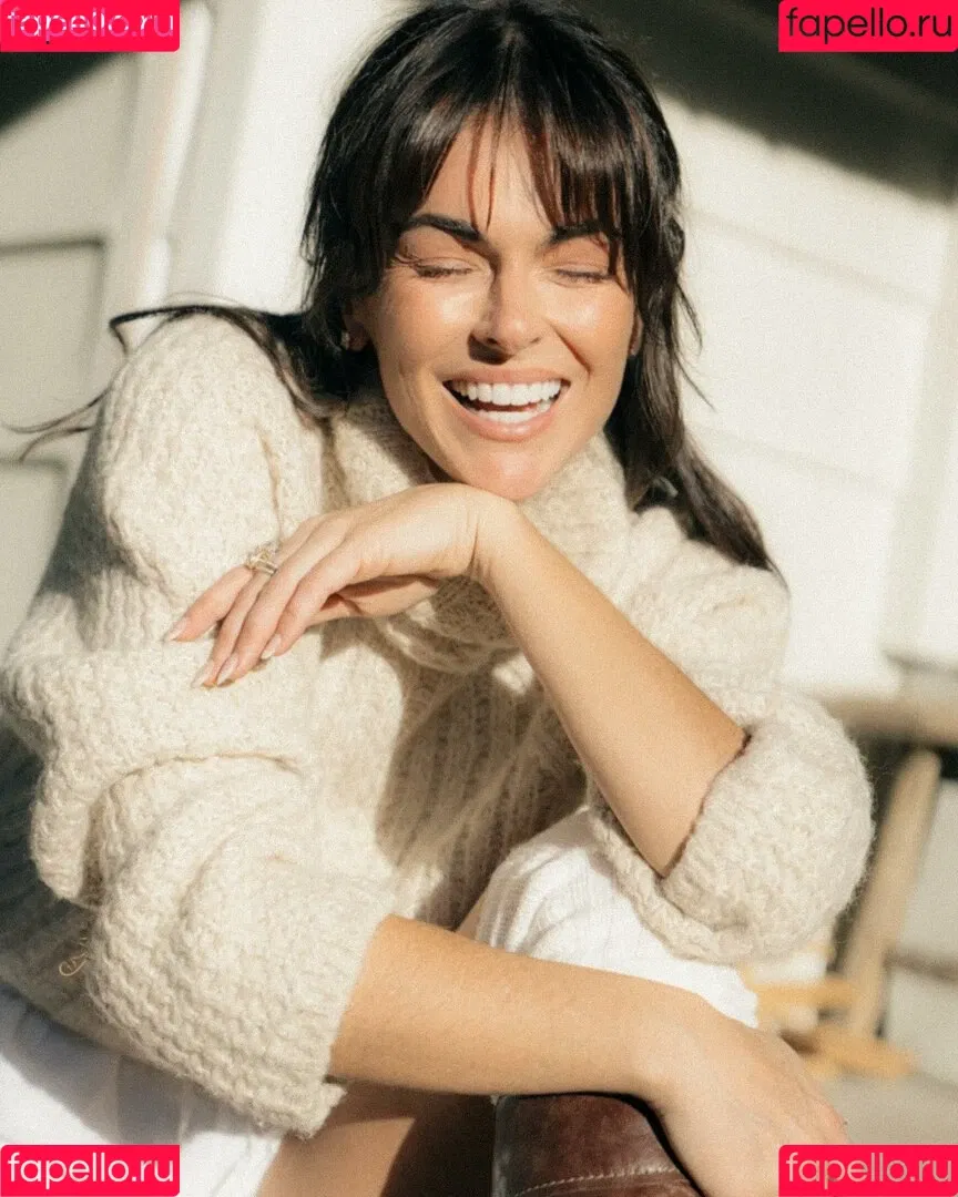 Serinda Swan / serindaswan Onlyfans Photo Gallery 