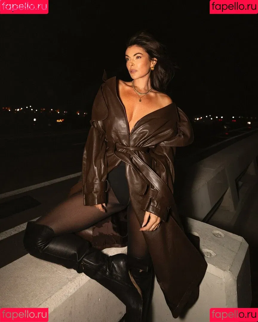 Serinda Swan / serindaswan Onlyfans Photo Gallery 