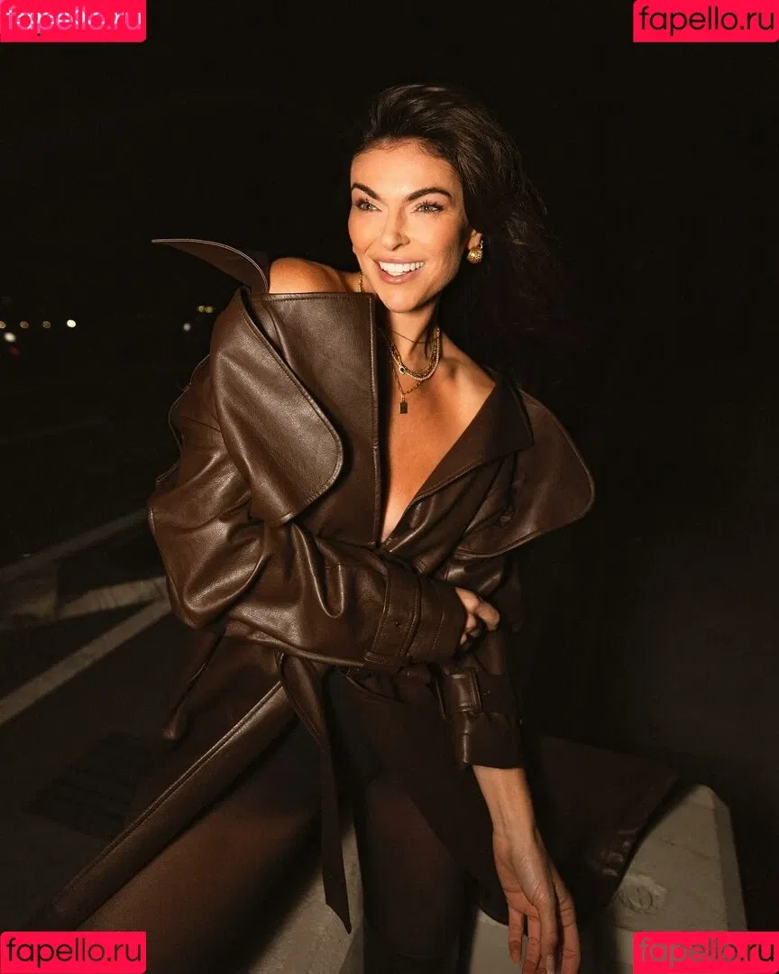 Serinda Swan / serindaswan Onlyfans Photo Gallery 
