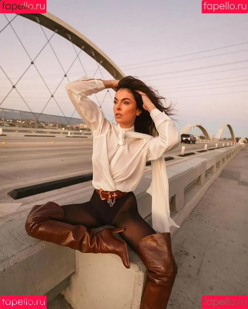 Serinda Swan / serindaswan Onlyfans Photo Gallery 