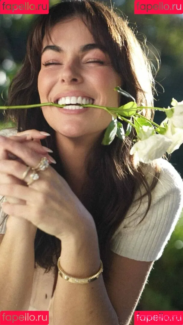 Serinda Swan / serindaswan Onlyfans Photo Gallery 
