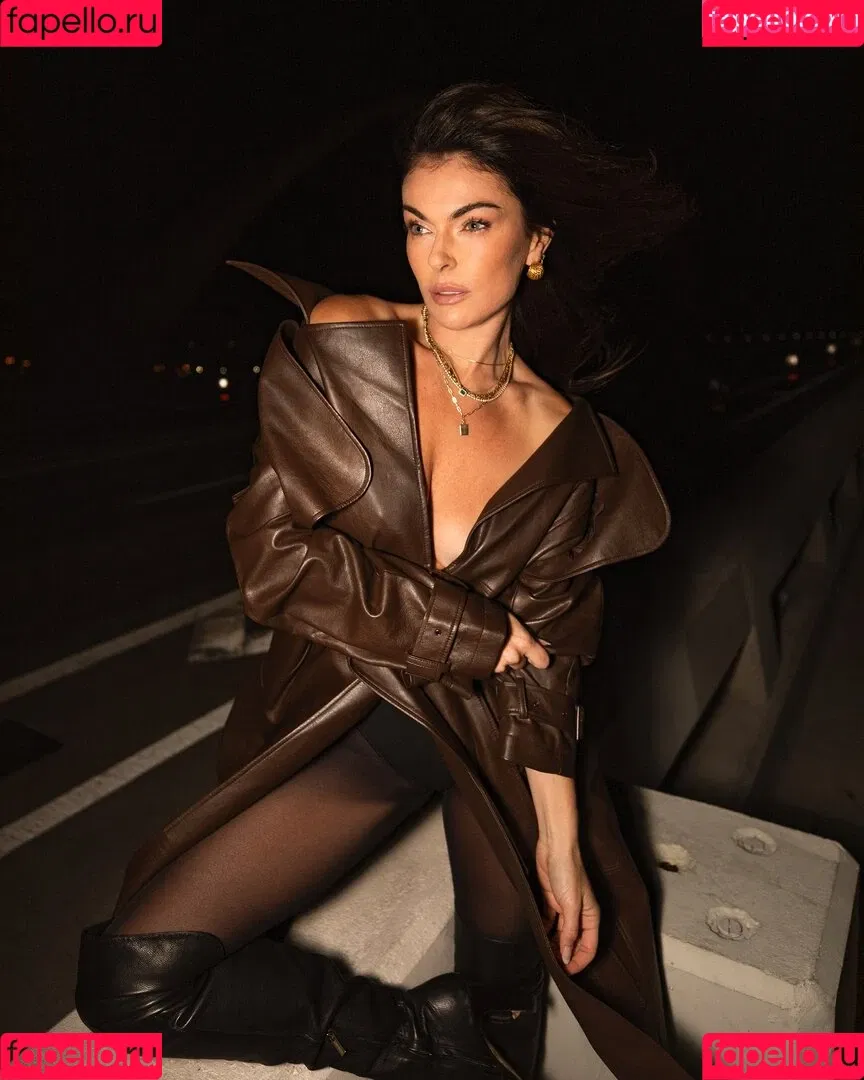 Serinda Swan / serindaswan Onlyfans Photo Gallery 