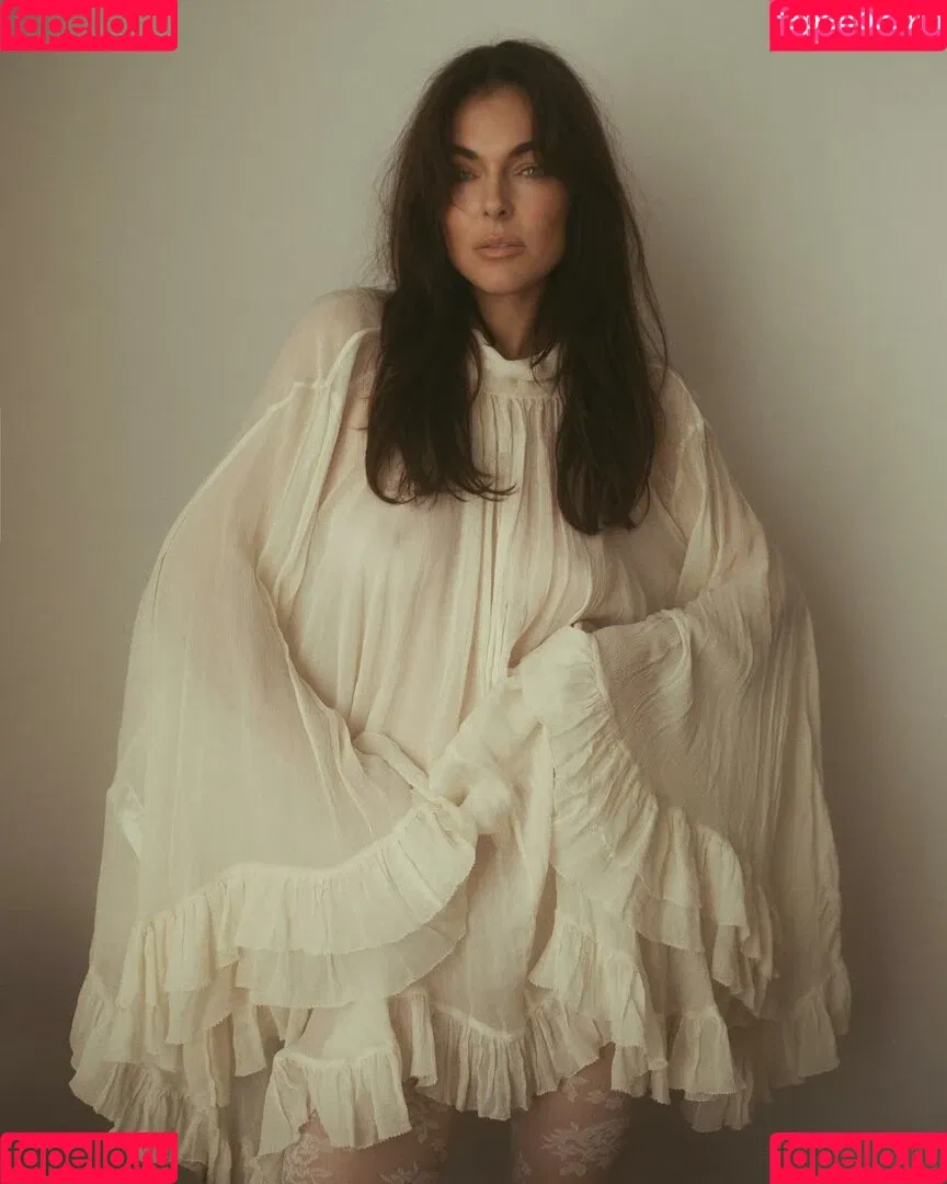 Serinda Swan / serindaswan Onlyfans Photo Gallery 