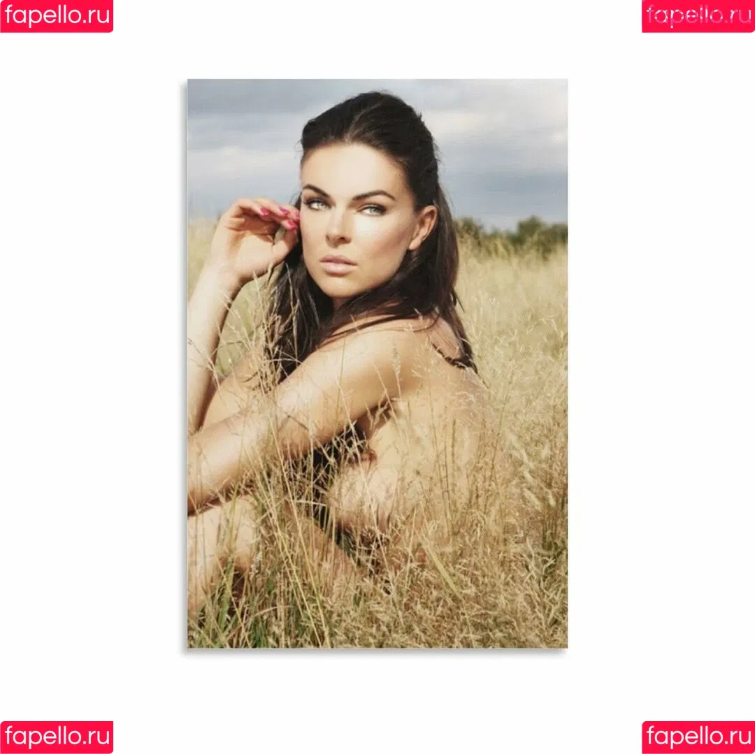Serinda Swan / serindaswan Onlyfans Photo Gallery 