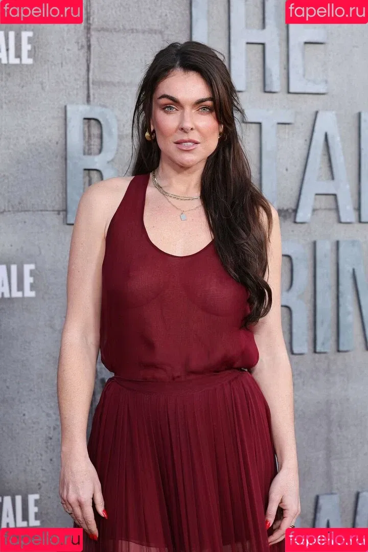 Serinda Swan / serindaswan Onlyfans Photo Gallery 
