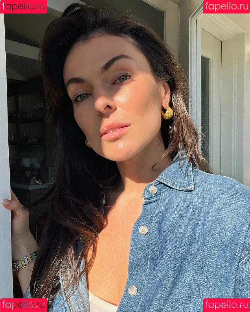 Serinda Swan / serindaswan Onlyfans Photo Gallery 