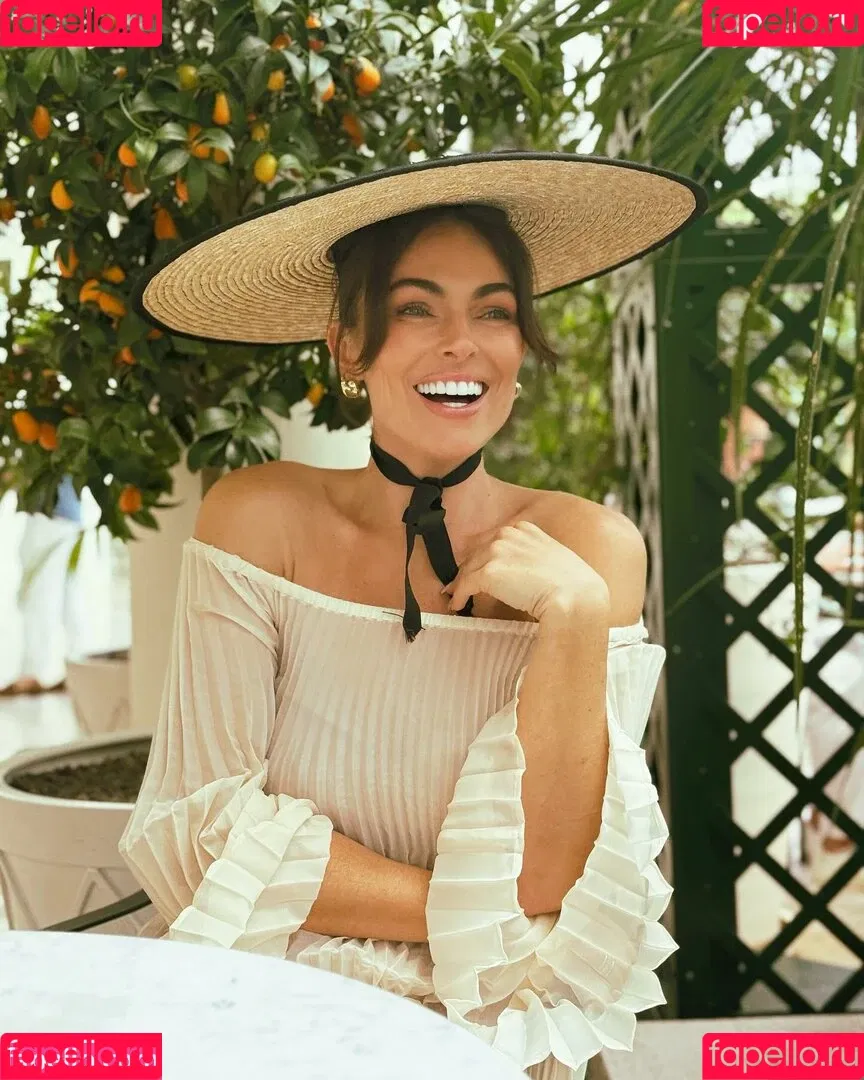 Serinda Swan / serindaswan Onlyfans Photo Gallery 