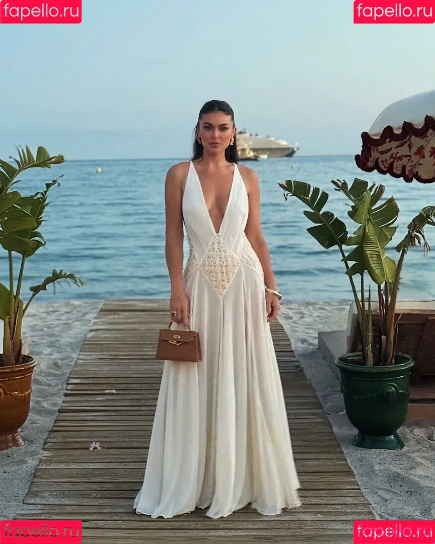 Serinda Swan / serindaswan Onlyfans Photo Gallery 