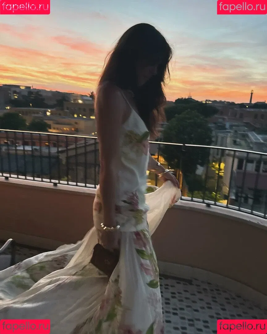 Serinda Swan / serindaswan Onlyfans Photo Gallery 