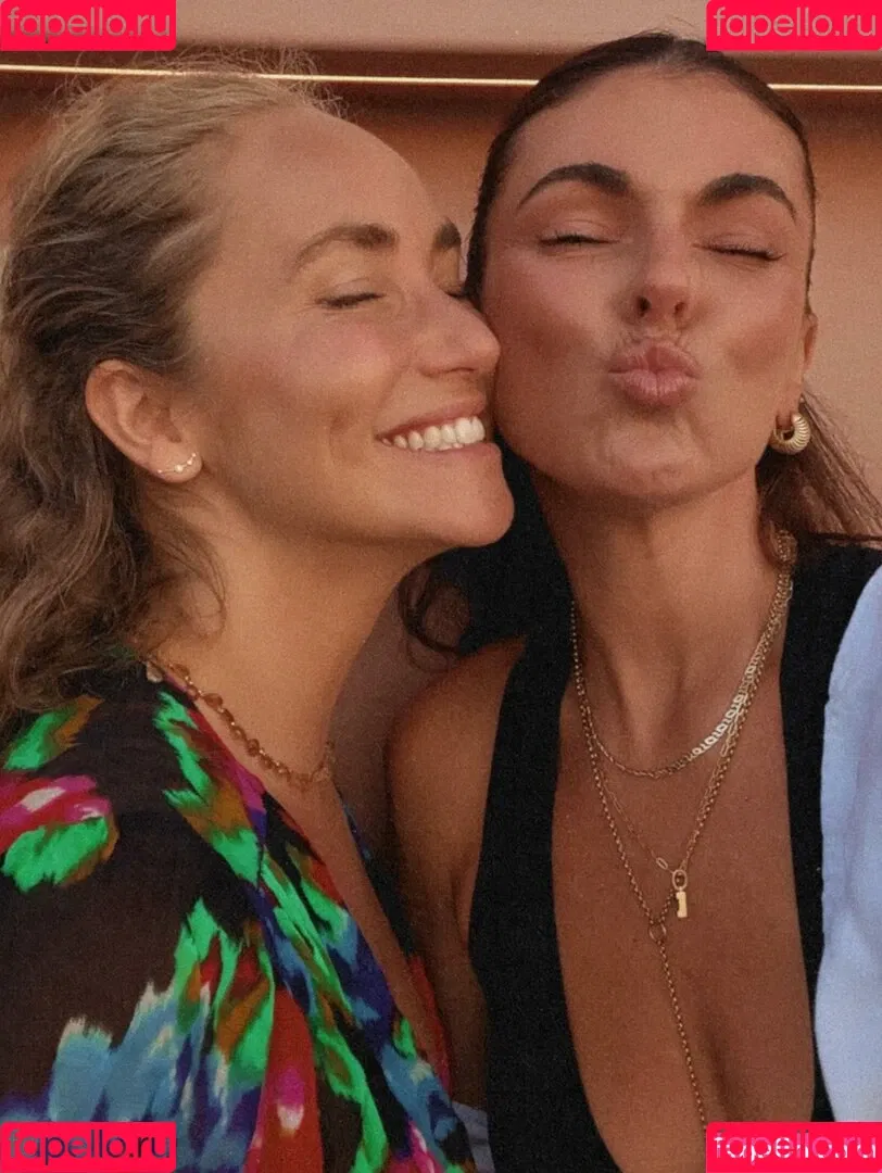 Serinda Swan / serindaswan Onlyfans Photo Gallery 