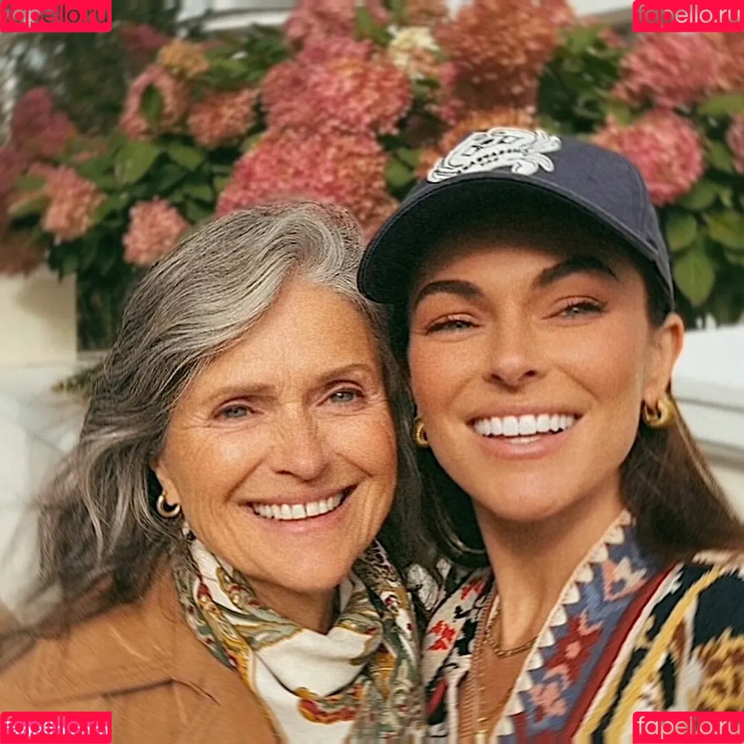 Serinda Swan / serindaswan Onlyfans Photo Gallery 
