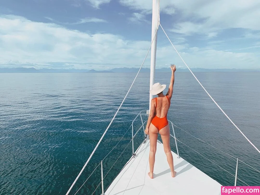 Serinda Swan / serindaswan Onlyfans Photo Gallery 