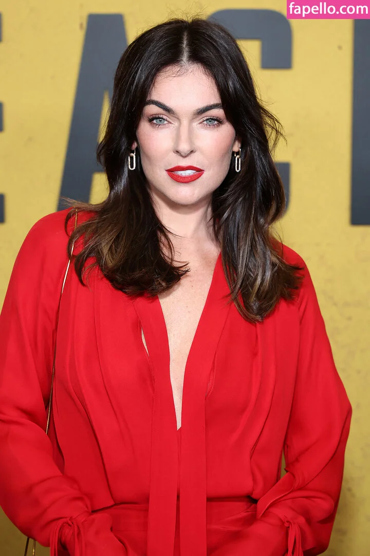 Serinda Swan / serindaswan Onlyfans Photo Gallery 