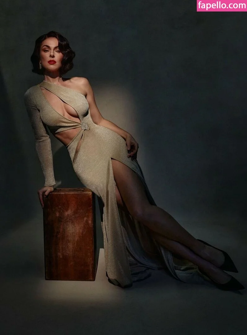 Serinda Swan / serindaswan Onlyfans Photo Gallery 