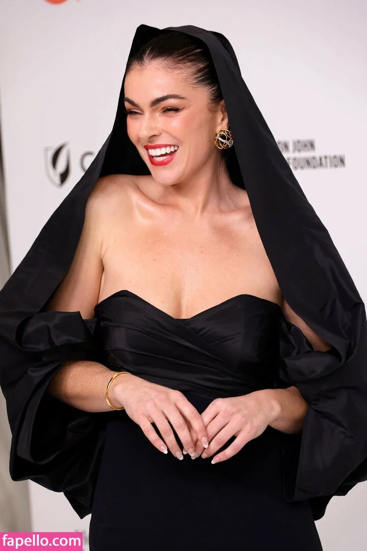 Serinda Swan / serindaswan Onlyfans Photo Gallery 