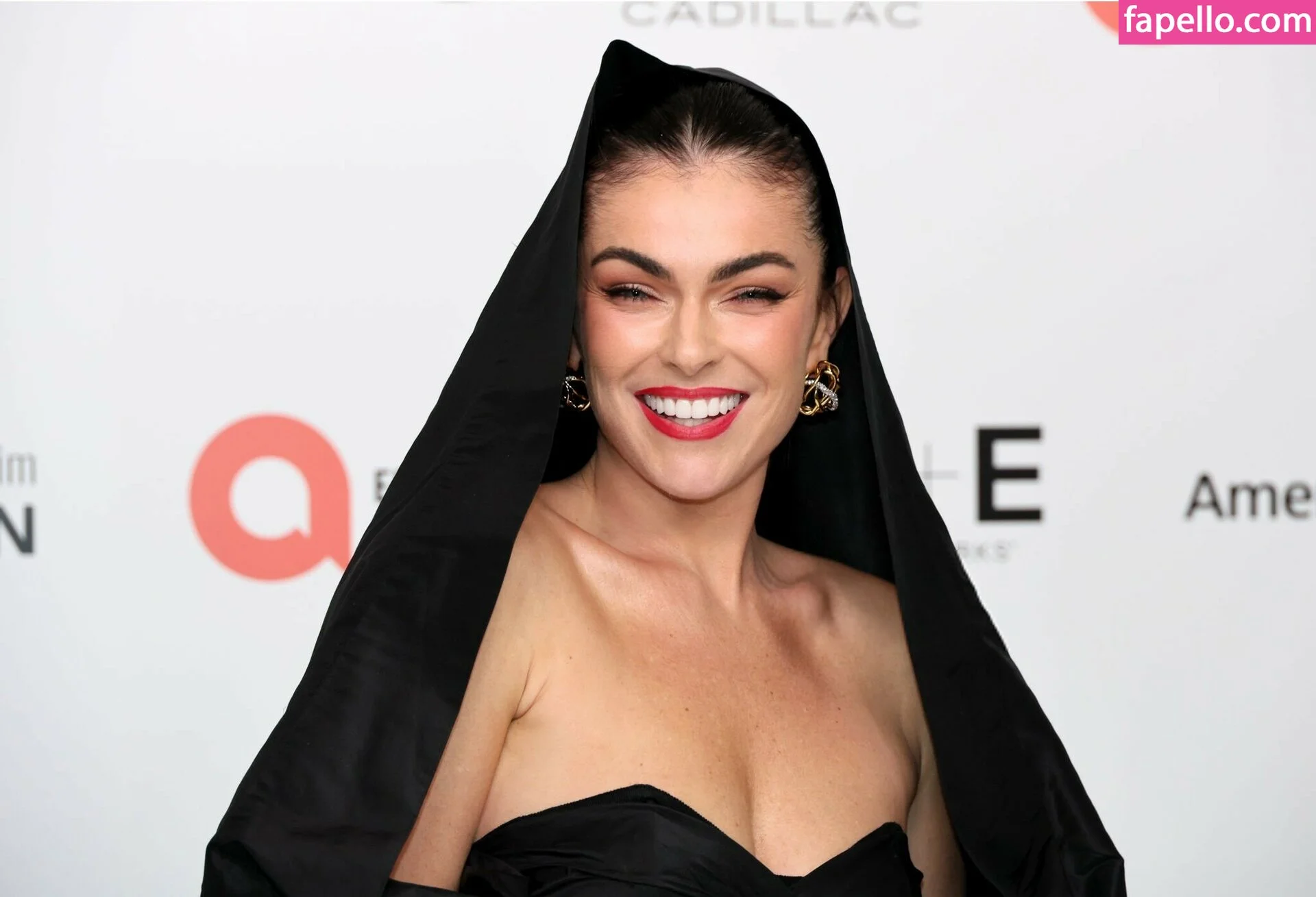Serinda Swan / serindaswan Onlyfans Photo Gallery 