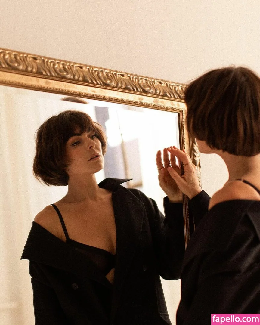 Serinda Swan / serindaswan Onlyfans Photo Gallery 