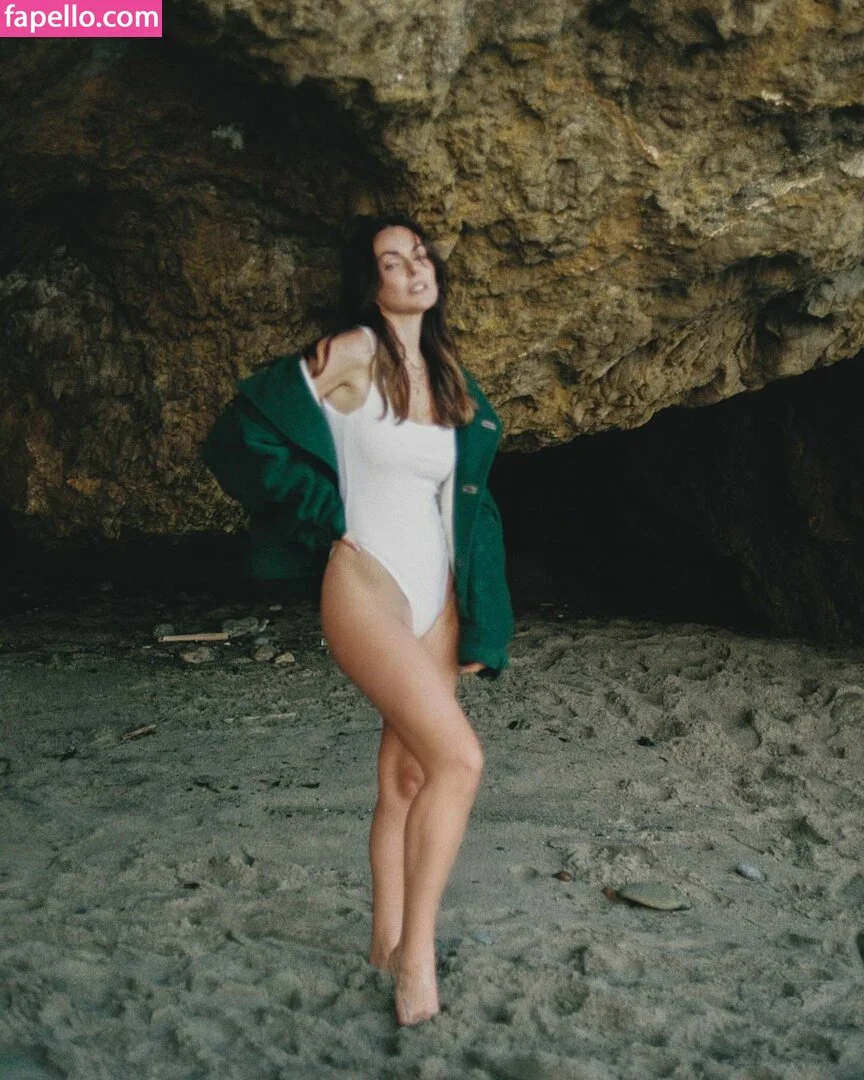 Serinda Swan / serindaswan Onlyfans Photo Gallery 