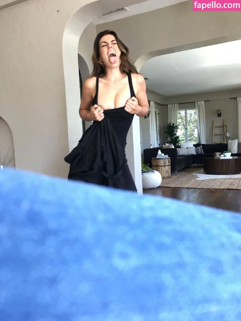 Serinda Swan / serindaswan Onlyfans Photo Gallery 