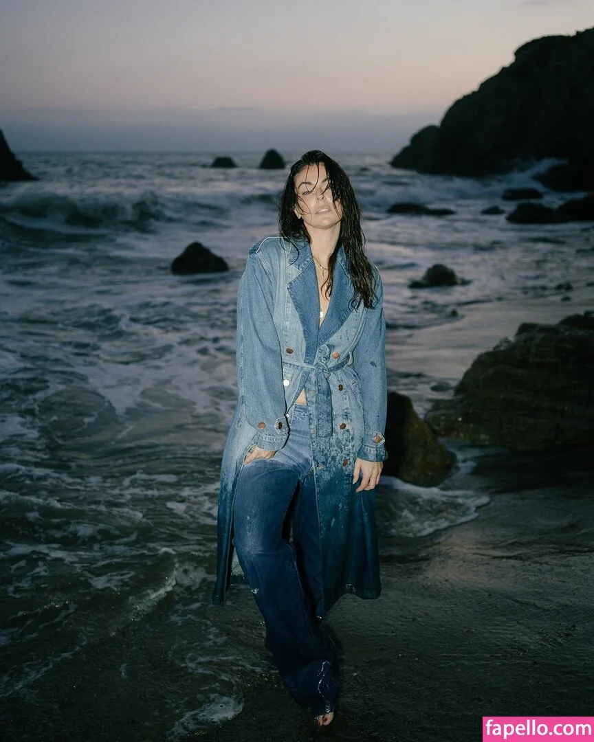 Serinda Swan / serindaswan Onlyfans Photo Gallery 