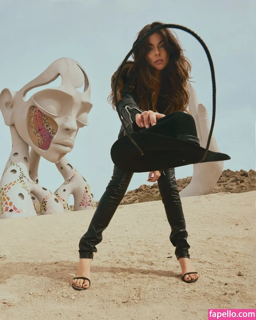 Serinda Swan / serindaswan Onlyfans Photo Gallery 