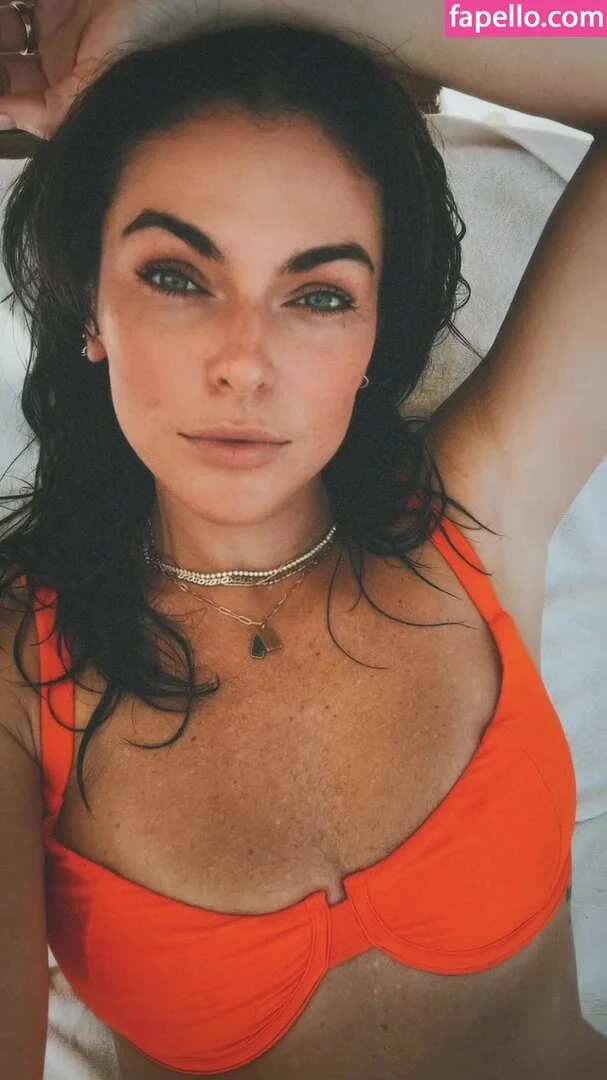 Serinda Swan / serindaswan Onlyfans Photo Gallery 