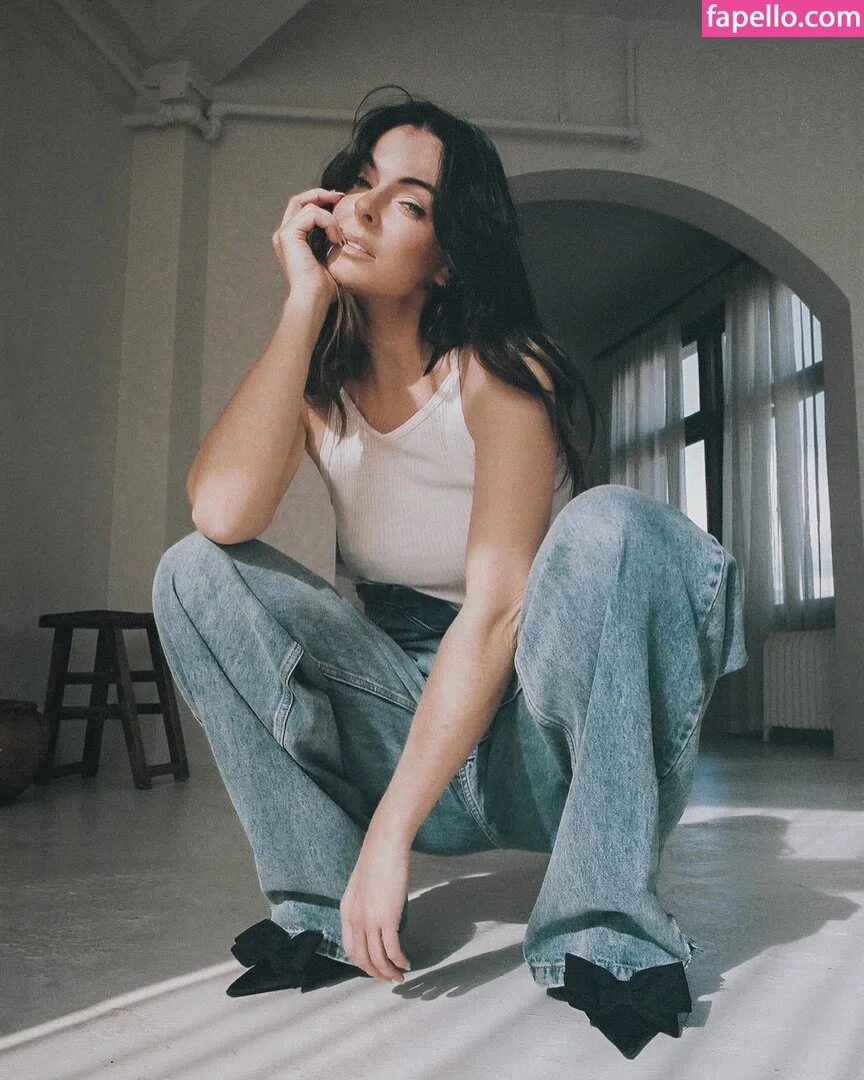 Serinda Swan / serindaswan Onlyfans Photo Gallery 