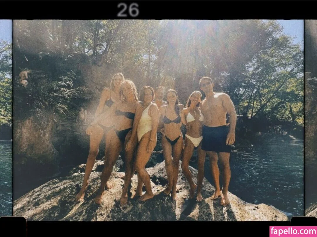 Serinda Swan / serindaswan Onlyfans Photo Gallery 