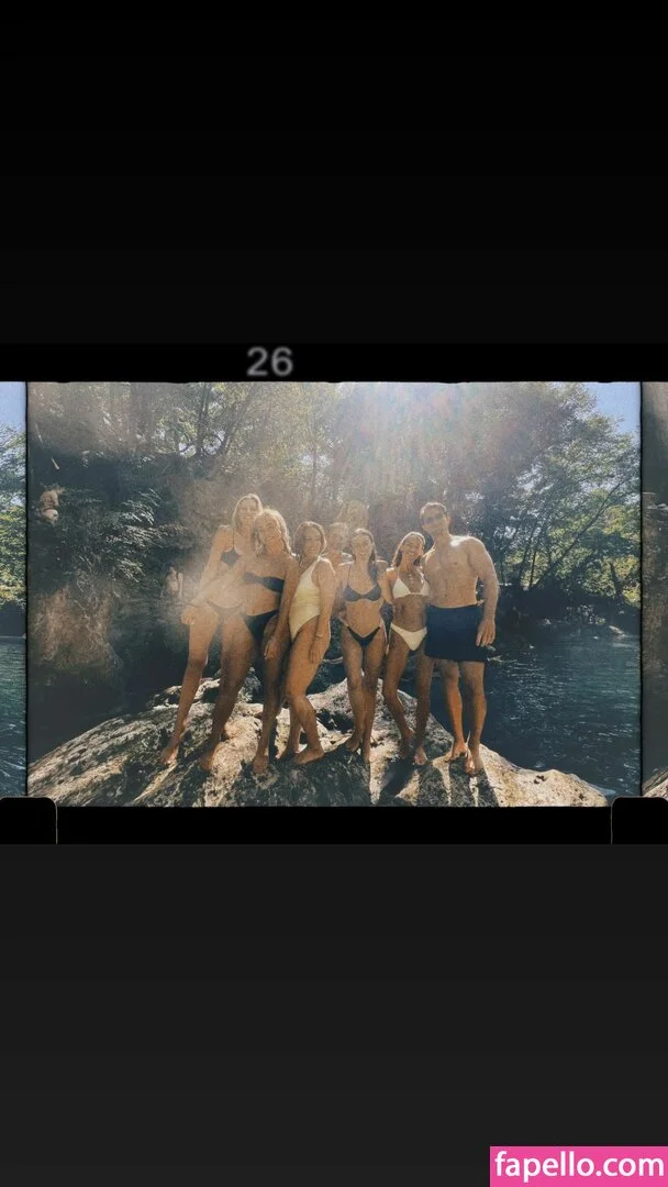 Serinda Swan / serindaswan Onlyfans Photo Gallery 