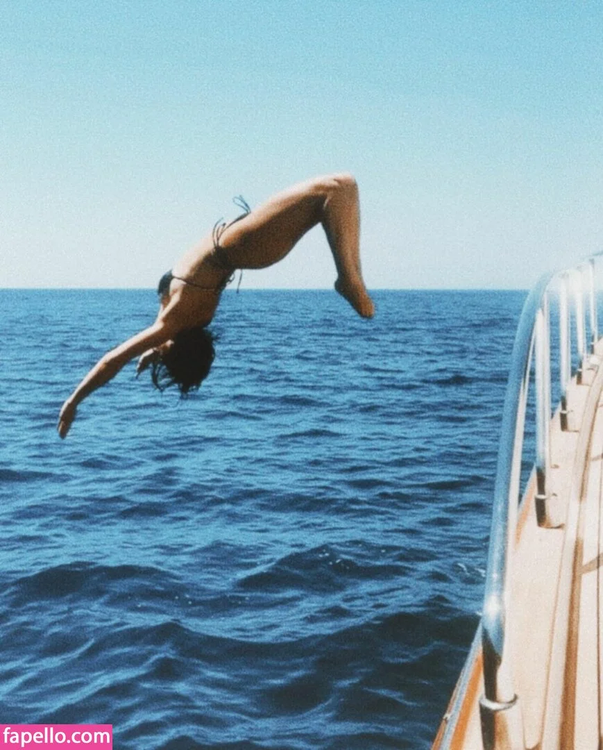 Serinda Swan / serindaswan Onlyfans Photo Gallery 