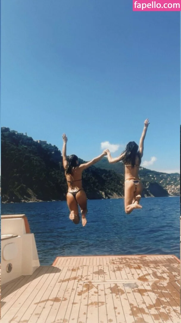 Serinda Swan / serindaswan Onlyfans Photo Gallery 