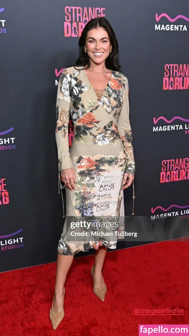 Serinda Swan / serindaswan Onlyfans Photo Gallery 