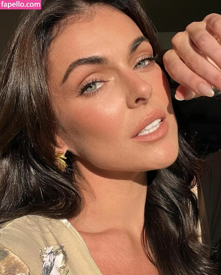 Serinda Swan / serindaswan Onlyfans Photo Gallery 