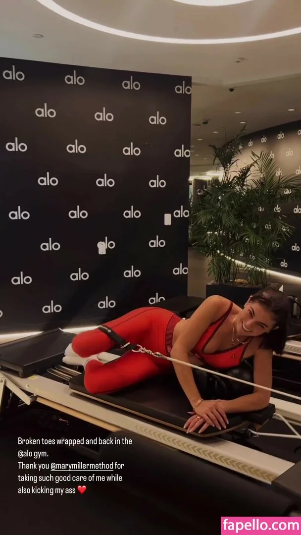 Serinda Swan / serindaswan Onlyfans Photo Gallery 