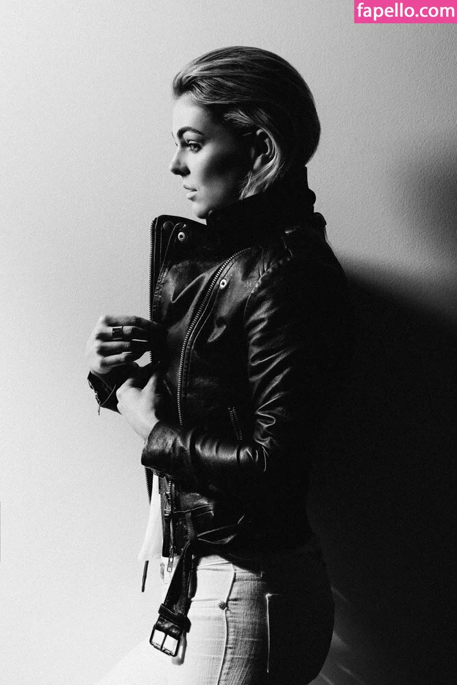 Serinda Swan / serindaswan Onlyfans Photo Gallery 