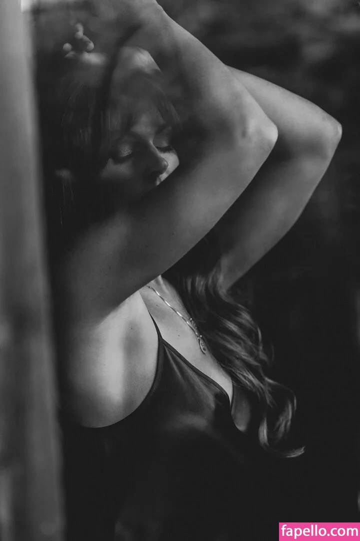 Serinda Swan / serindaswan Onlyfans Photo Gallery 