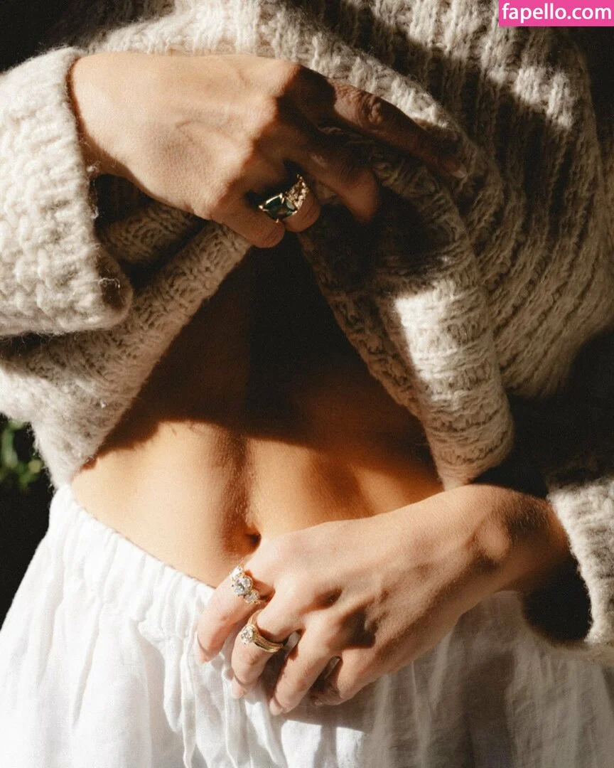 Serinda Swan / serindaswan Onlyfans Photo Gallery 