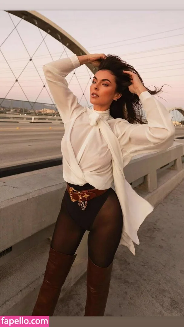 Serinda Swan / serindaswan Onlyfans Photo Gallery 