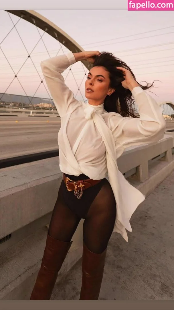Serinda Swan / serindaswan Onlyfans Photo Gallery 