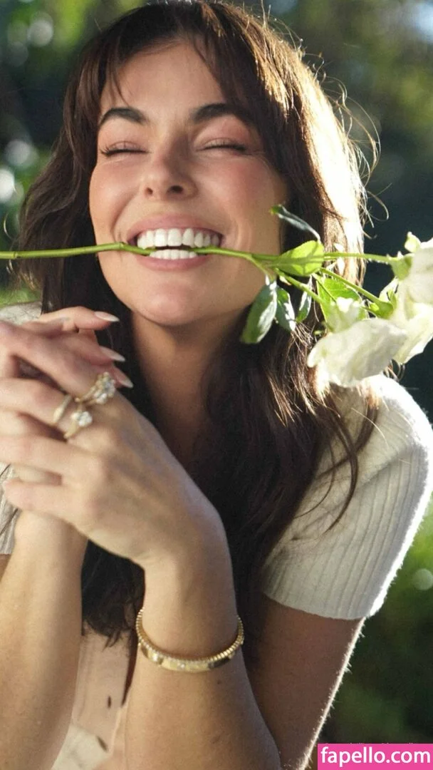 Serinda Swan / serindaswan Onlyfans Photo Gallery 