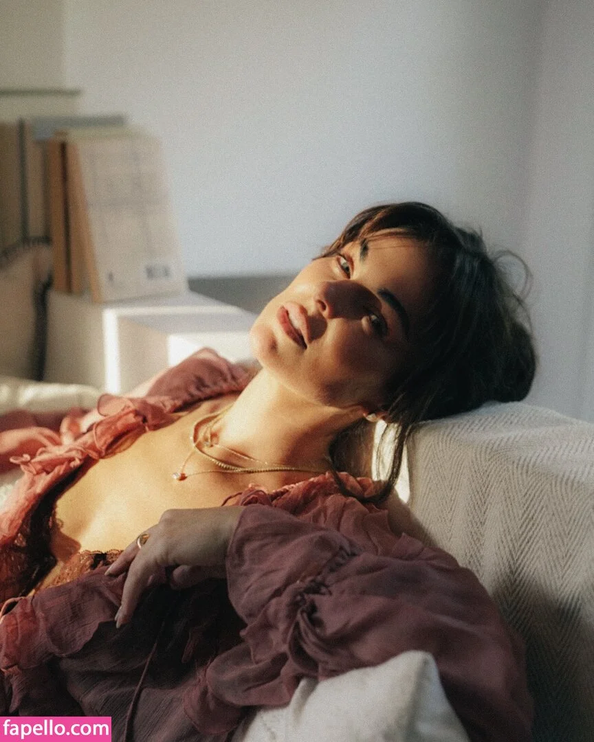 Serinda Swan / serindaswan Onlyfans Photo Gallery 