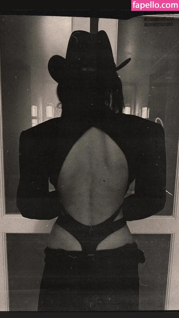 Serinda Swan / serindaswan Onlyfans Photo Gallery 