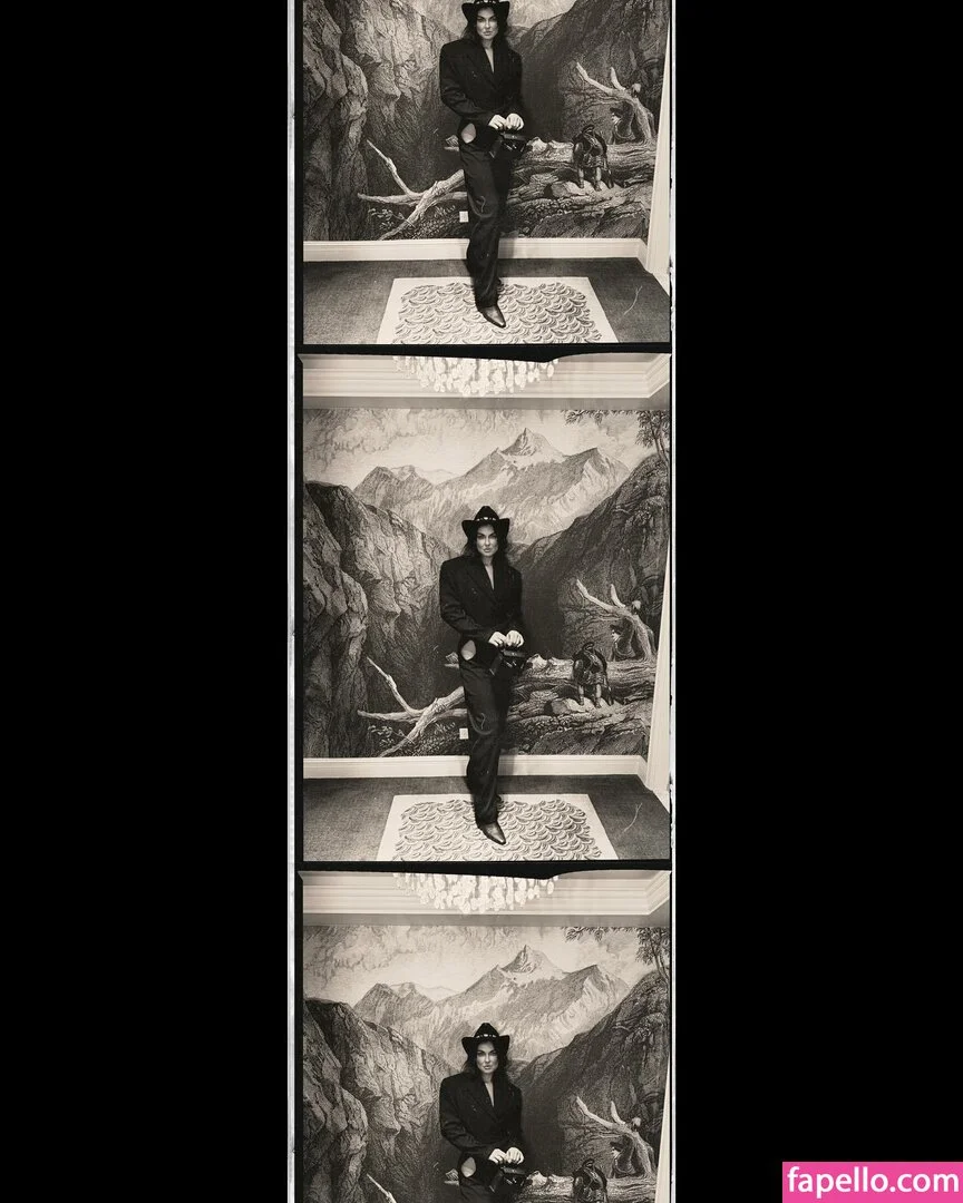 Serinda Swan / serindaswan Onlyfans Photo Gallery 