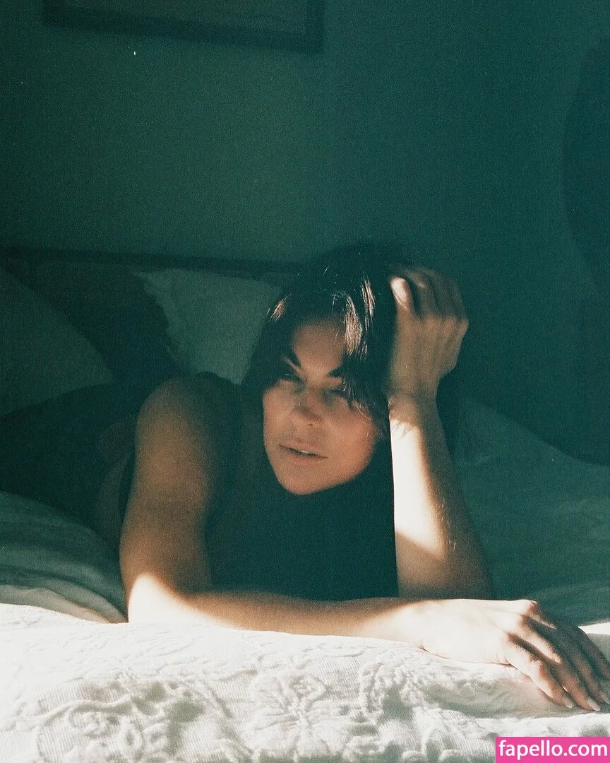 Serinda Swan / serindaswan Onlyfans Photo Gallery 