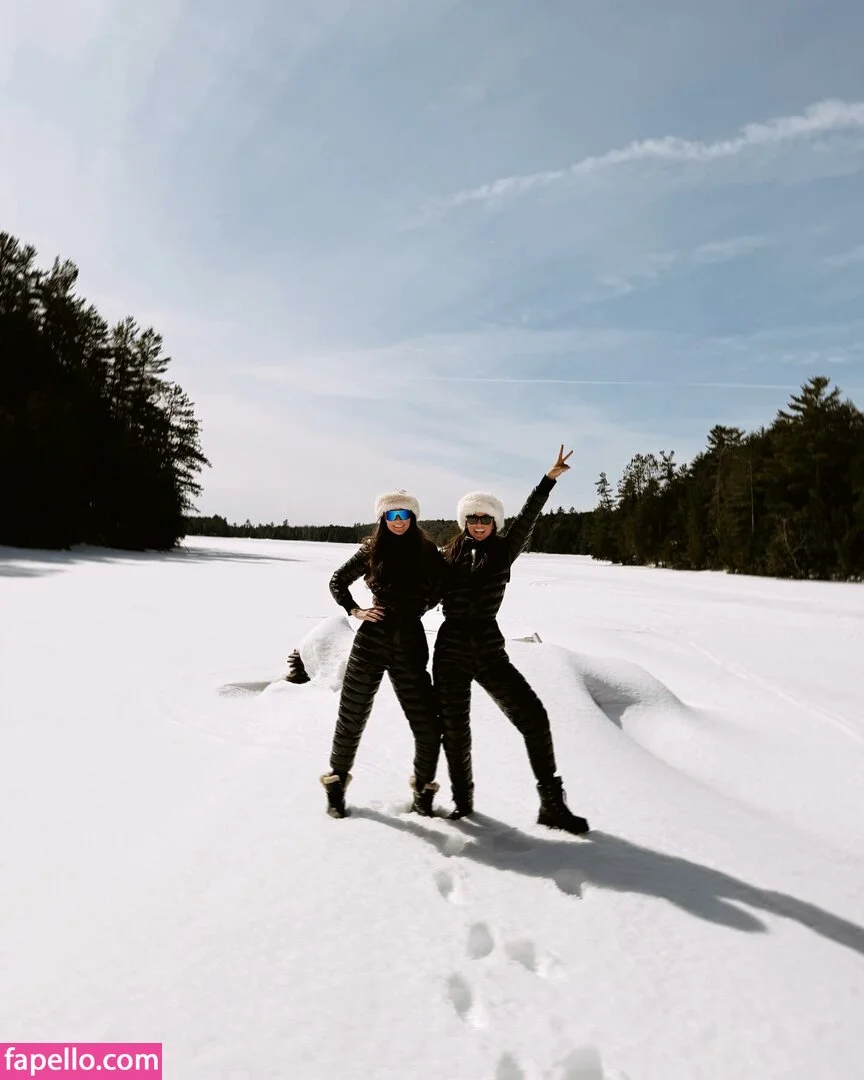 Serinda Swan / serindaswan Onlyfans Photo Gallery 