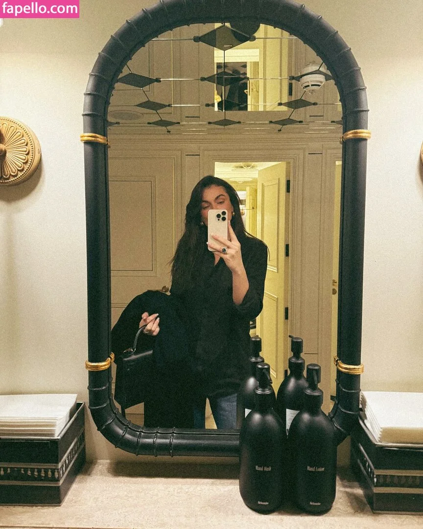 Serinda Swan / serindaswan Onlyfans Photo Gallery 